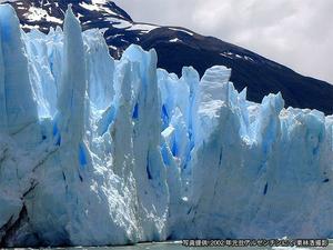 氷の大地が広がる氷河の写真