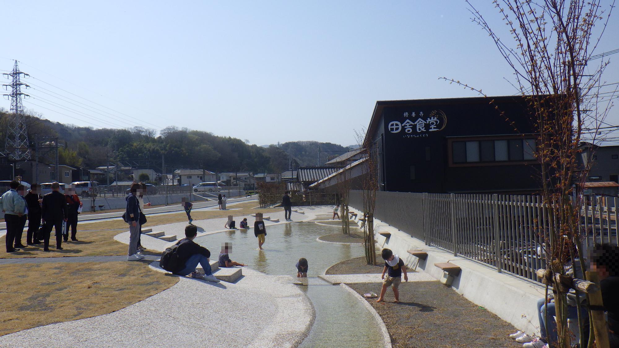 親水広場