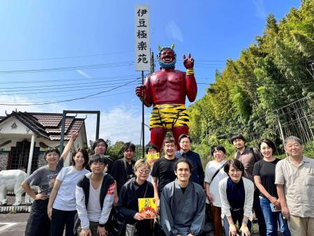 市内見学中の佐藤ラボの皆さん